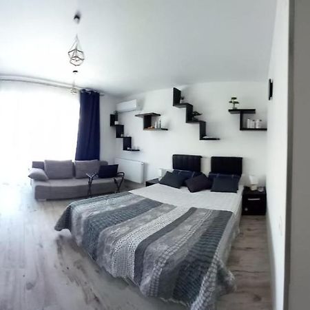 Garsoniera Saturn Apartman Kültér fotó