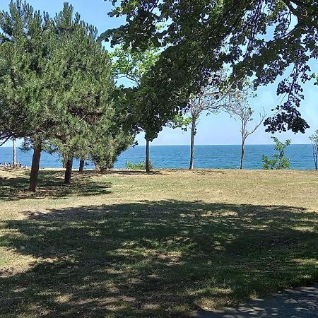 Garsoniera Saturn Apartman Kültér fotó